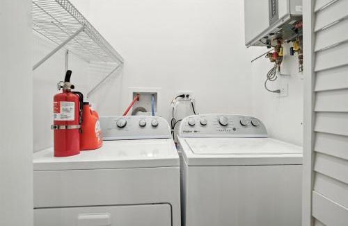 Valparaiso House | Beacons' Nest, Valpo U, Downtown & Dunes