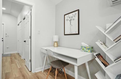 Valparaiso House | Beacons' Nest, Valpo U, Downtown & Dunes