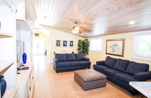 Anna Maria Villa | Bean Point Bungalow by AMI Locals