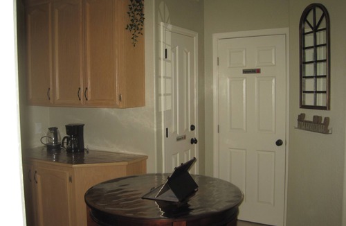 Citrus Heights Apartment | “Bear and Deer” 2 Bedroom private suite