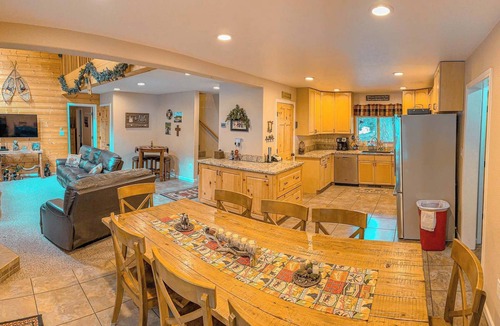 Sierra Cedars Cabin | Bear Bottoms Cabin|Huge GAME ROOM!