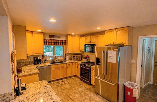 Sierra Cedars Cabin | Bear Bottoms Cabin|Huge GAME ROOM!