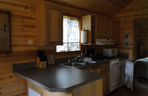 Ocean Park Cottage | Bear Cabin- 1 bedroom