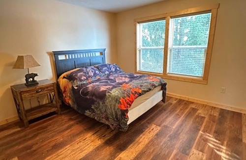Attica Cabin | Bear Cave - Two Bedroom, 2 Bath Luxury Cabin