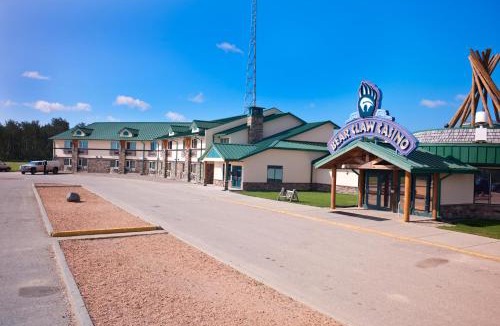 Carlyle Hotel | Bear Claw Casino & Hotel