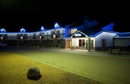 Carlyle Hotel | Bear Claw Casino & Hotel