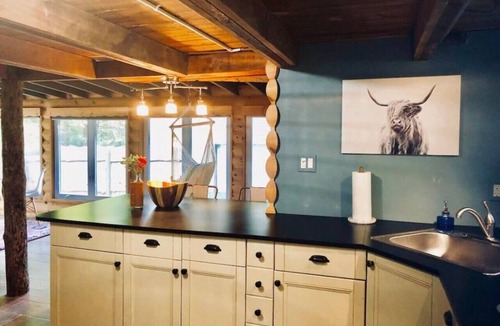 Layton Cabin | Bear Cottage- Relaxing Getaway