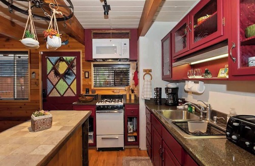 Fawnskin Cabin | Bear Country Retreat - Fawnskin Near the Lake