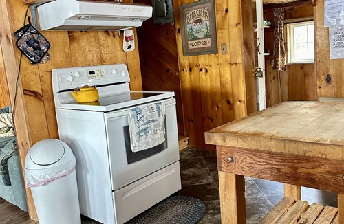 Lake Desolation Cottage | Bear Creek Lodge, Lakeside Cottage