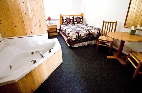 Mead Cabin | Bear Creek Lodge