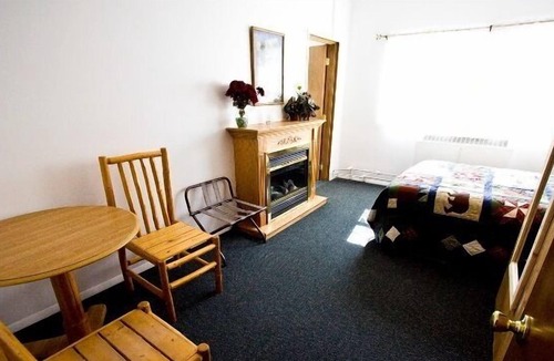 Mead Cabin | Bear Creek Lodge