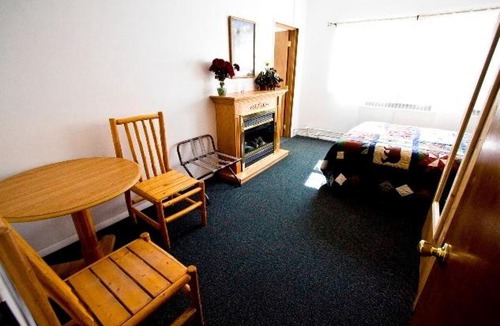 Mead Cabin | Bear Creek Lodge