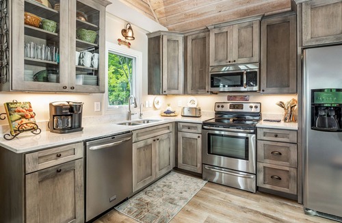 Eatonton House | Bear Creek Quiet and Secluded!