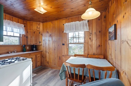 Holderness Cabin | Bear Cub Cabin- Waterfront Cabin