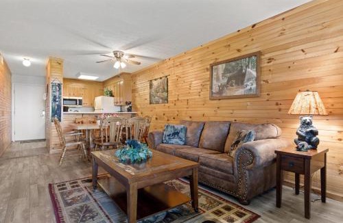 Chalet Village Apartment | Bear Cub Retreat