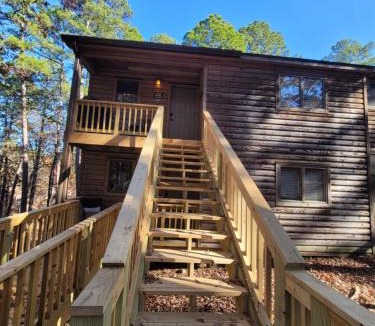 Mount Ida House | Bear Den on Lake Ouachita 2BR Condo at Mountain Harbor Resort
