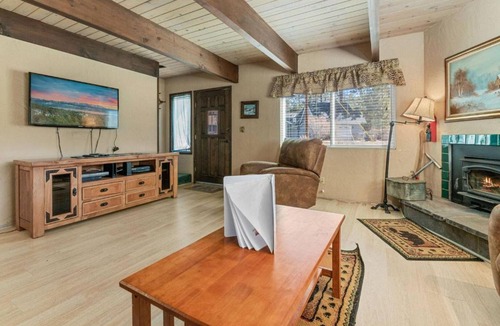 Fox Farm House | Bear Haus