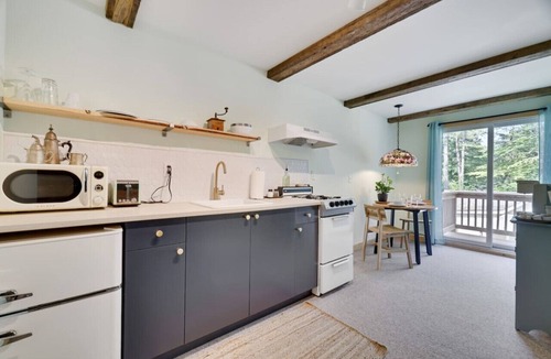 Greentown Condo | Bear Haven Cozy Poconos Cabin