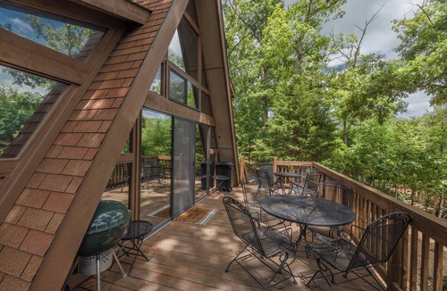 Innsbrook Ski Chalet | Bear Hug Hideaway by Innsbrook Vacations!