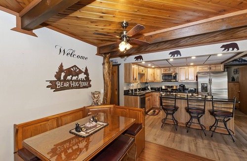 Big Bear City Cabin | Bear Hug Lodge-Spa/BBQ/Game/Fitness rooms. Short distance from both ski resorts