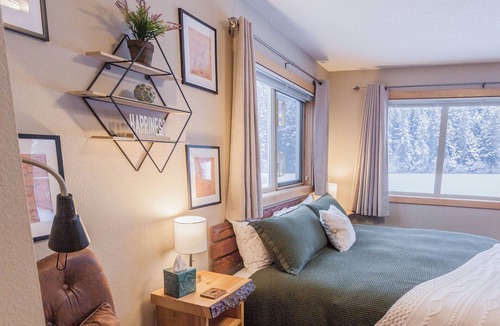 Bear Creek Bed & Breakfast | Bear Lake Lodgings Bed & Breakfast