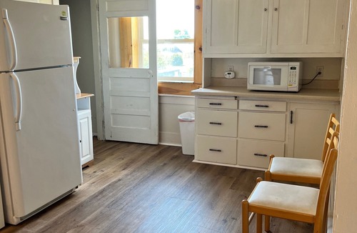 Paris Apartment | Bear Lake Private Apartment sleeps 8 w Kitchen & Laundry