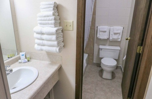 Sundance Hotel | Bear Lodge Motel