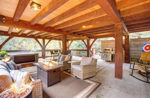 Sutter Creek Cabin | Bear Lodge Waterfront Cabin w/Level 2 EV Charger