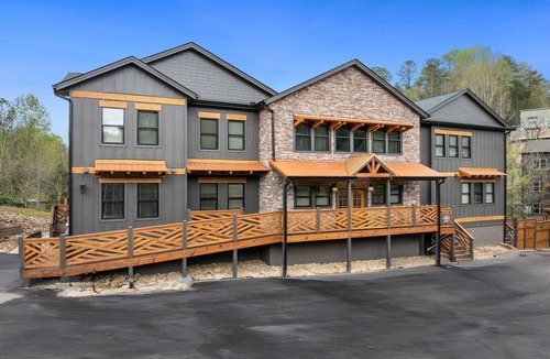 Gatlinburg Cabin | Bear Mountain Lodge | 18BR Luxury Cabin w/Pool, Theater, Mini Golf, Sleeps 86