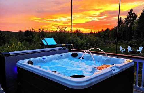 Robbinston House | Bear Mountain Lodge - Maine - Guest Lodge