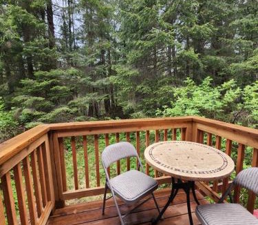 Bear Creek Hostel | Bear Necessities Alaska