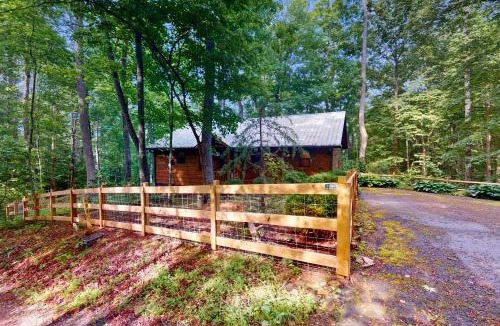 Hiawassee House | Bear Necessity Cabin
