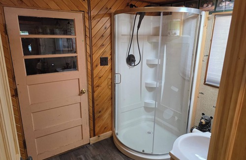 Shingleton Cabin | Bear Necessity Cabin Melstrand, MI