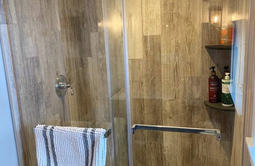 Manchester House | Bear Pass Bunkhouse