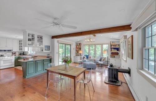 Sunderland House | Bear Pass - Mountain View home