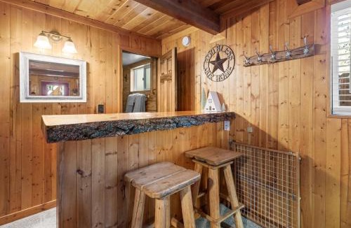 Big Bear Ski Chalet | Bear Pause Retreat - Great Location in Big Bear
