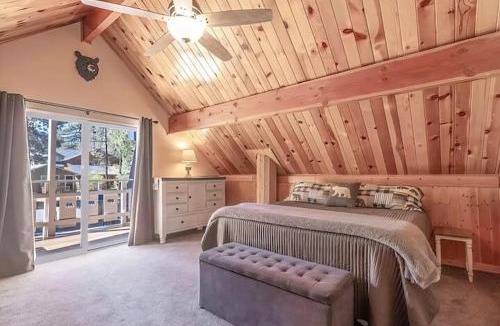 Big Bear Ski Chalet | Bear Pause Retreat - Great Location in Big Bear