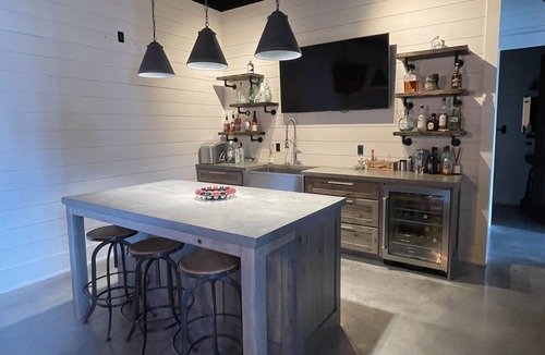 Crane Hill Cabin | Bear Pen Lodge on Smith Lake