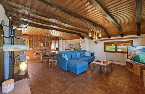 Les Mayens-de-Sion Apartment | Bear Ridge Retreat - 8mns to slopes - Swiss Alps