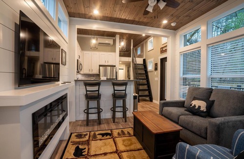 Bryson City Ski Chalet | Bear River Tiny Luxury Living with River Views