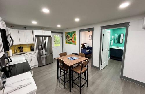 Hawley House | Bear Run Bungalow |Hot Tub|Kayaks|Close to Town!