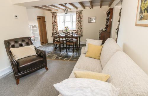 Bretforton House | Bear's Cottage