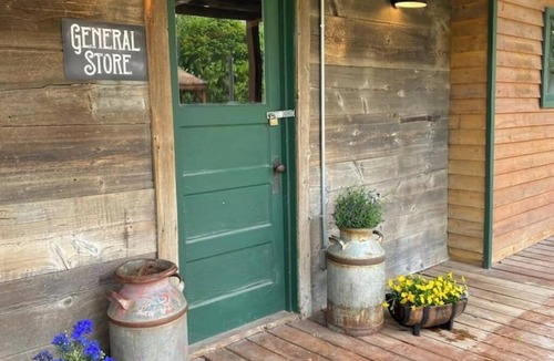 Ririe Apartment | Bear's Den At Mountain River Ranch