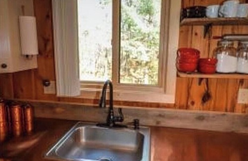 West Dover House | Bear's Den - Mount Snow Townhome - w/Heated Pool!