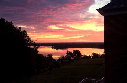 Burlington Bed & Breakfast | Bear's Den @ Squirrel's Nest B&B, LLC