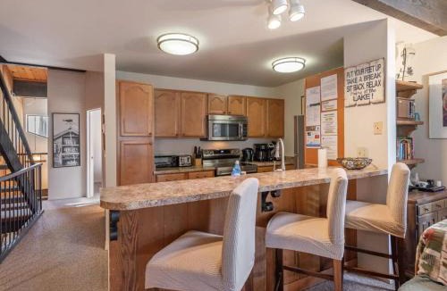 Kings Beach House | Bear's Den