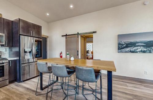Truckee House | Bear's Den