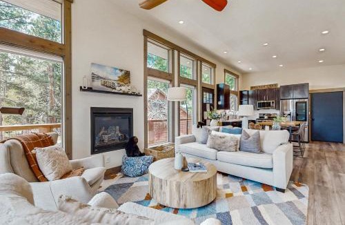 Truckee House | Bear's Den