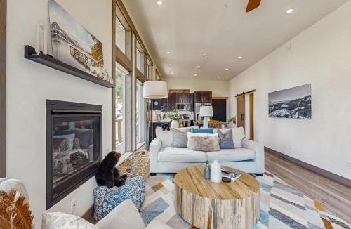 Truckee House | Bear's Den