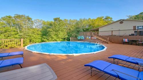 Seymour House | Bear Splashin Fun